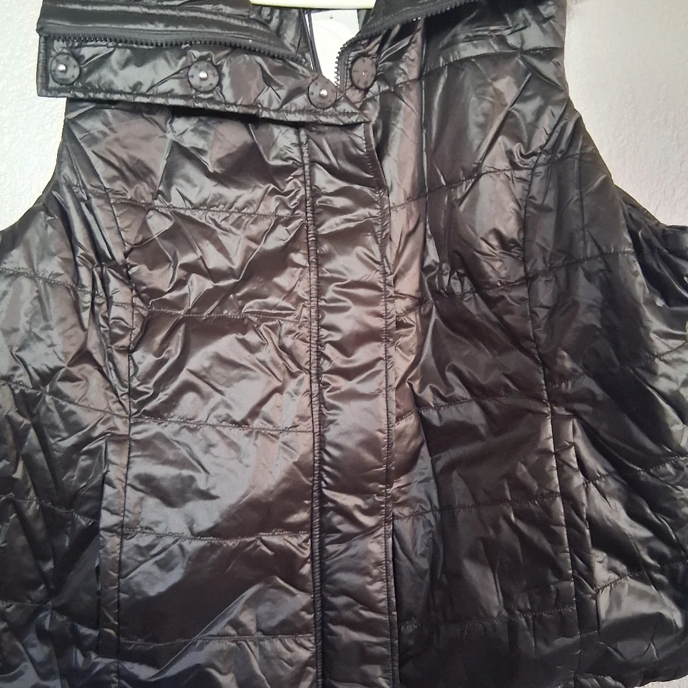 Chico's NWT Zenergy Side Zip Vest Black 4/20 - Picture 3 of 6